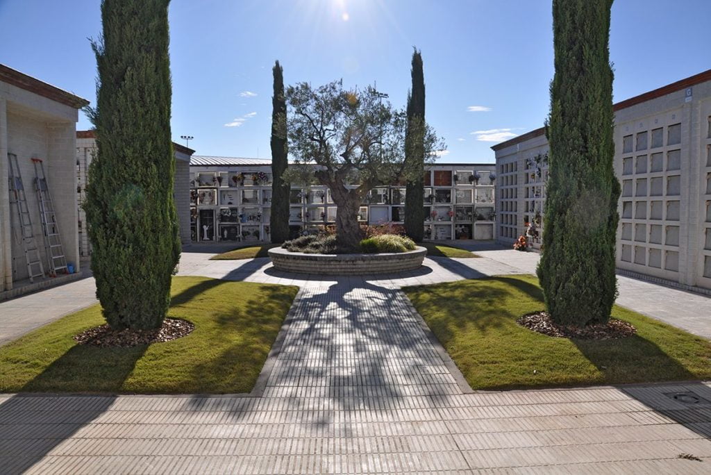 Cementiri de Malgrat, plaça