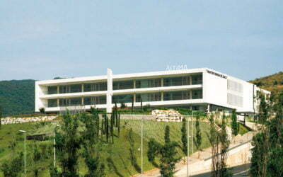 El Tanatori Àltima Ronda de Dalt acull l’exposició solidària «L’art de Sor Isaura»