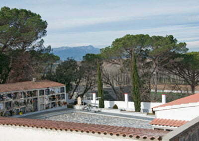 Cementiri amb vista del Montseny