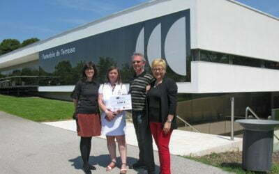 Funerària  de Terrassa lliura al centre de distribució d’aliments el rebost la recaptació del cicle «el cinema i la mort»