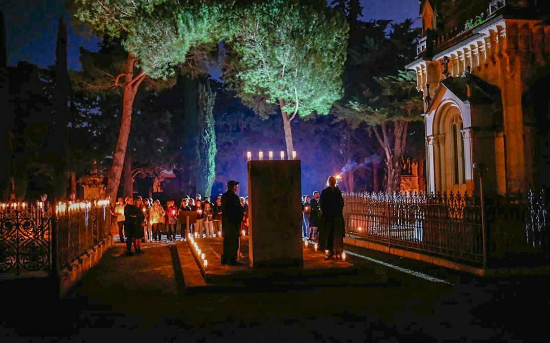 Tornen les visites nocturnes al Cementiri General de Reus