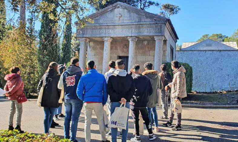 Funerària i el Museu de Terrassa organitzen una visita guiada per a persones nouvingudes
