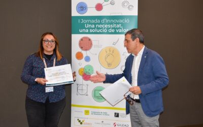 Cabré Junqueras entrega una beca durant la I Jornada d’innovació de la Corporació de Salut del Maresme i la Selva
