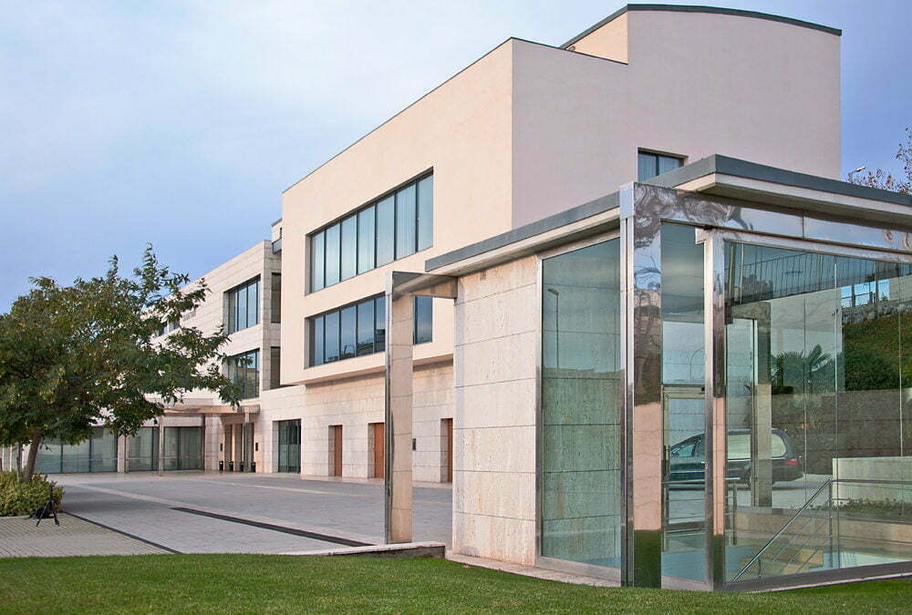 La Fundació Hospital de Sant Jaume i Santa Magdalena  i Cabré Junqueras reforcen l’atenció al Dol davant el COVID-19